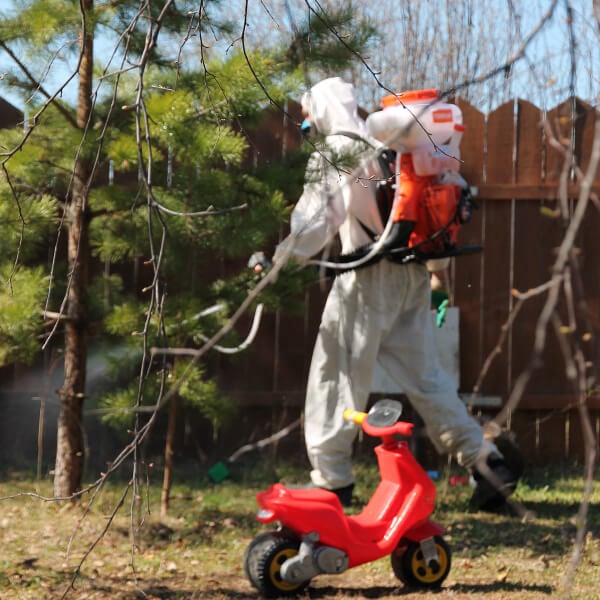 Обработка участка от клещей в Находке?